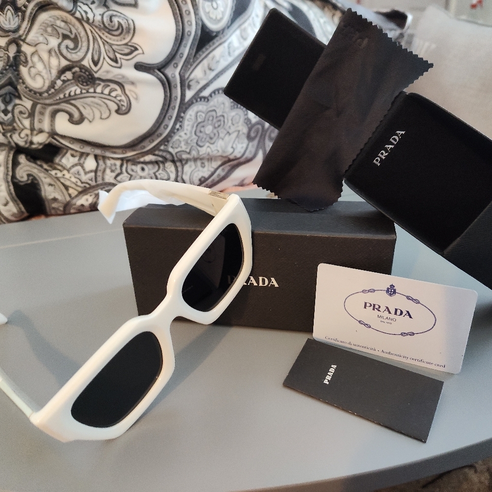 Prada Cream Sunglasses with Black Accents - Picture 4 of 5